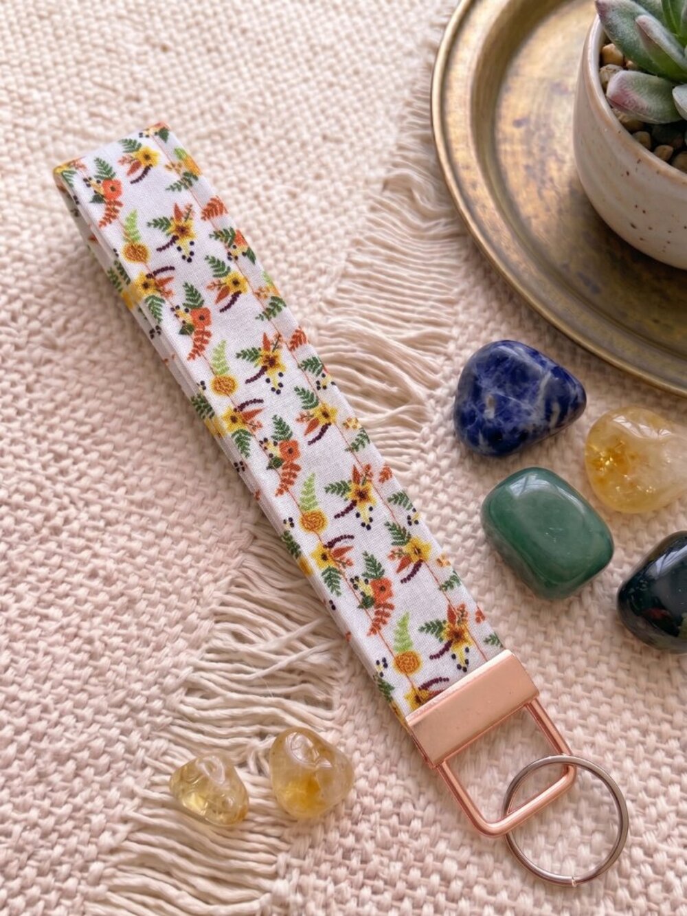 New Handmade Autumn Botanical Floral Fall Fern White Fabric Key Fob Wristlet Key